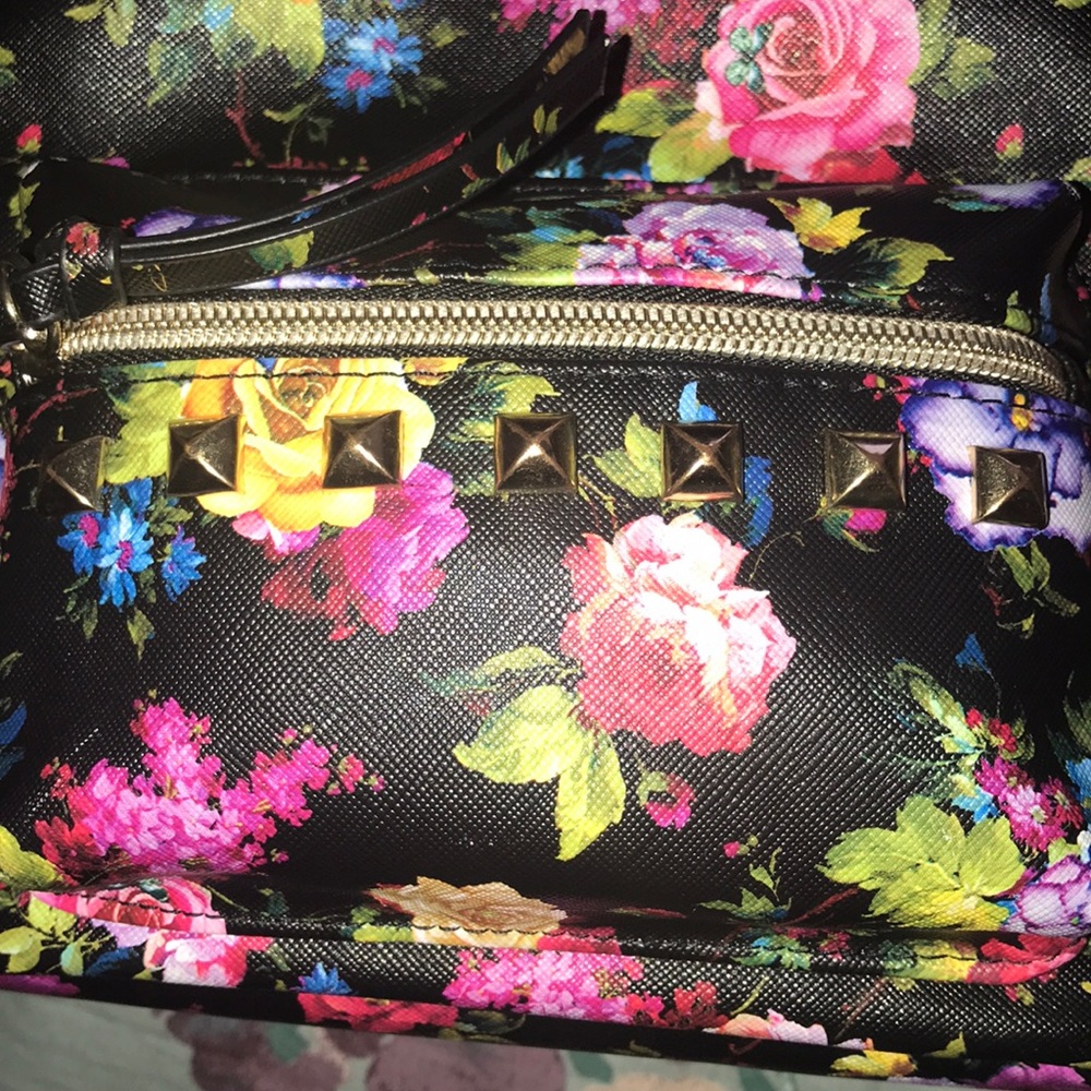 Mini Backpack - Picture 3 of 6